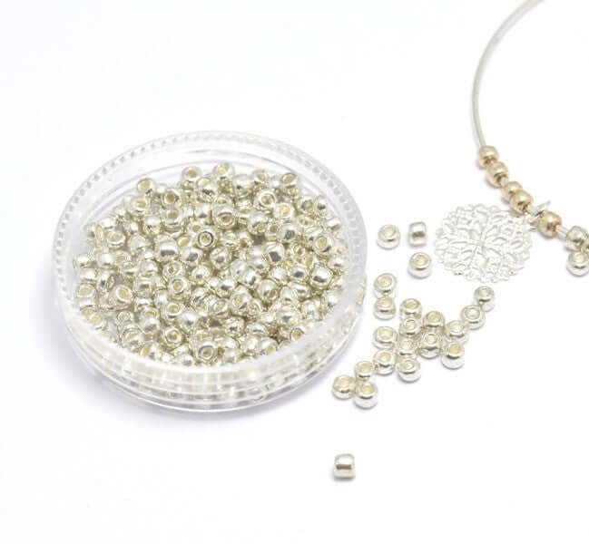 Acheter en gros 5 gr de perles (3mm) rocaille argentées en verre environ 200 perles 2~3 mm, trou: 0.8 mm