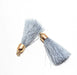 Vente au détail 2 pompons fil bleu gris avec embout et anneau. Taille 4,5 cm pour bijoux, couture ou déco de sacs,
