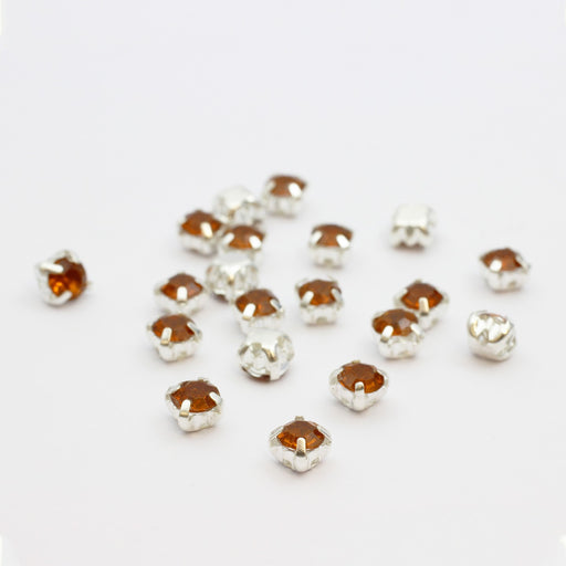 Achat perles strass sertis x20 carrés orange ambré 5x4mm à coudre, enfiler ou coller